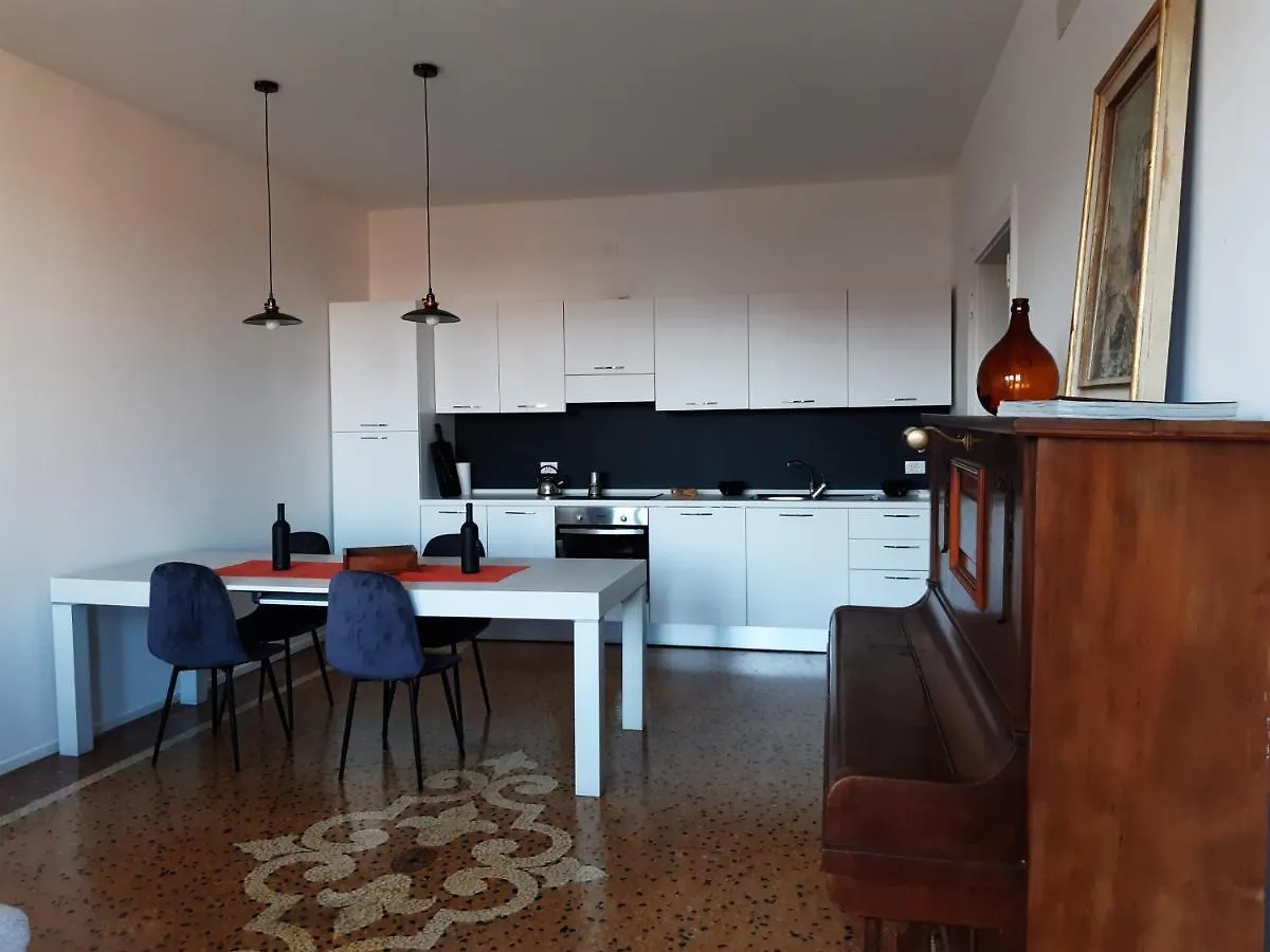 Sunrise Apartment in Giudecca Venezia Italia